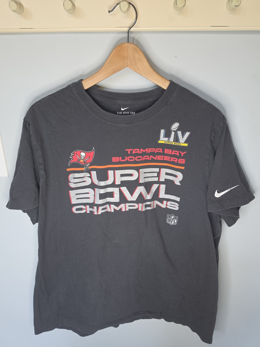 Nike Tampa Bay Buccaneers Super Bowl LV Champions Tee XL NFL Graphic Tee